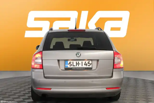 Ruskea (beige) Farmari, Skoda Octavia – SLH-145