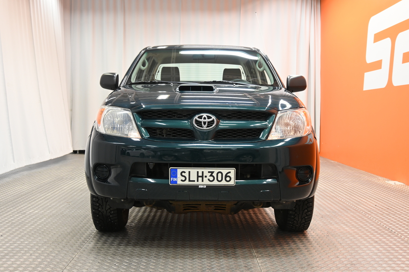 Musta Avolava, Toyota Hilux – SLH-306