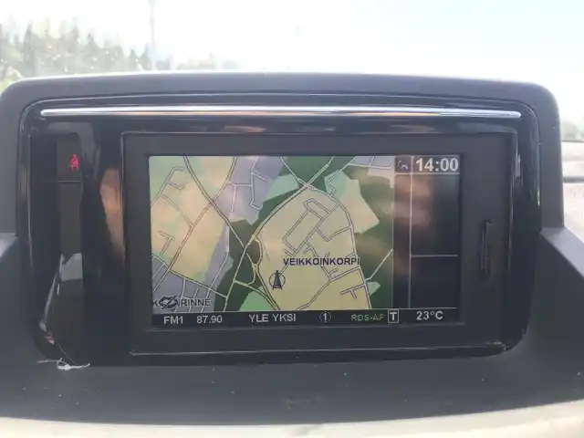Valkoinen Farmari, Renault Megane – SLJ-455