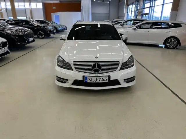 Valkoinen Farmari, Mercedes-Benz C – SLJ-745