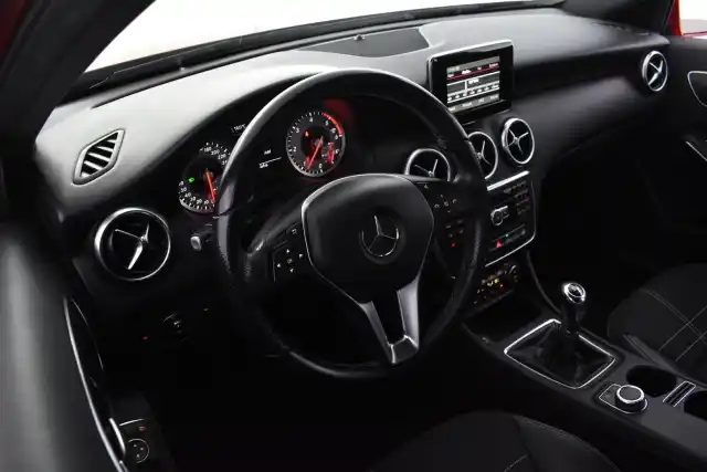Punainen Farmari, Mercedes-Benz A – SLL-784