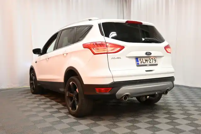 Valkoinen Maastoauto, Ford Kuga – SLM-279