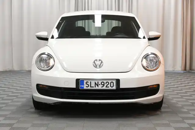 Valkoinen Viistoperä, Volkswagen Beetle – SLN-920