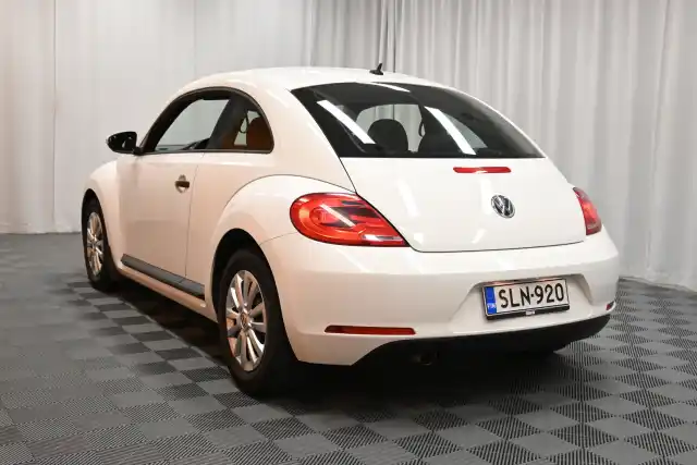 Valkoinen Viistoperä, Volkswagen Beetle – SLN-920