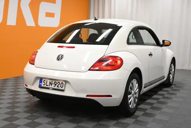 Valkoinen Viistoperä, Volkswagen Beetle – SLN-920