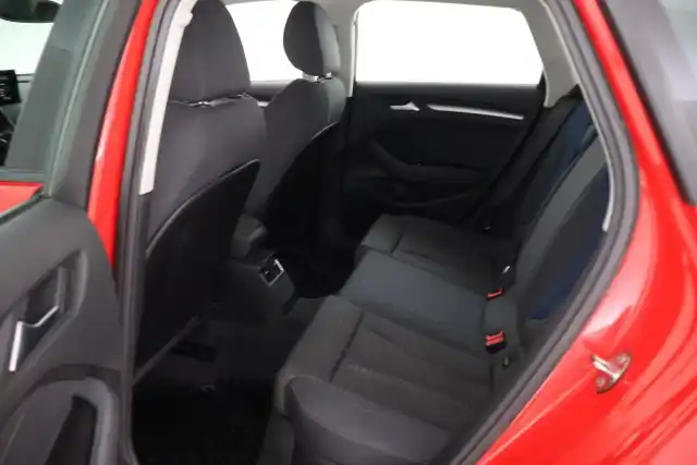 Punainen Viistoperä, Audi A3 – SLP-841