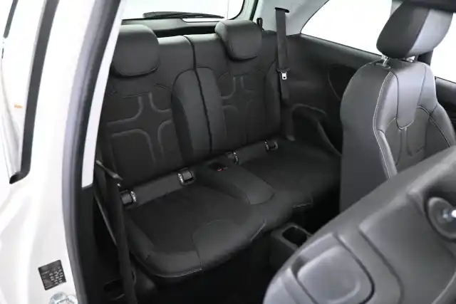 Valkoinen Viistoperä, Opel Adam – SLR-252