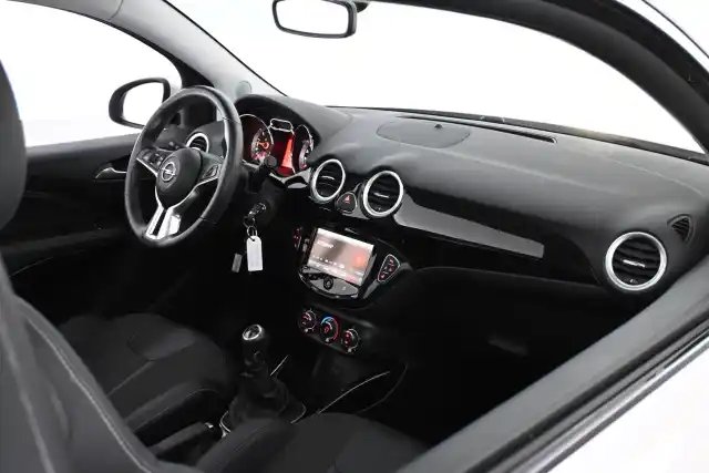 Valkoinen Viistoperä, Opel Adam – SLR-252