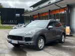 Harmaa Maastoauto, Porsche Cayenne – SLR-602, kuva 1