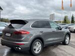 Harmaa Maastoauto, Porsche Cayenne – SLR-602, kuva 3