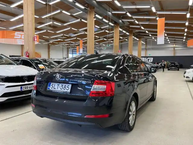 Musta Monikäyttö, Skoda Octavia – SLT-385