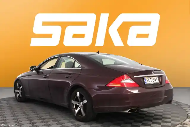Punainen Sedan, Mercedes-Benz CLS – SLT-641