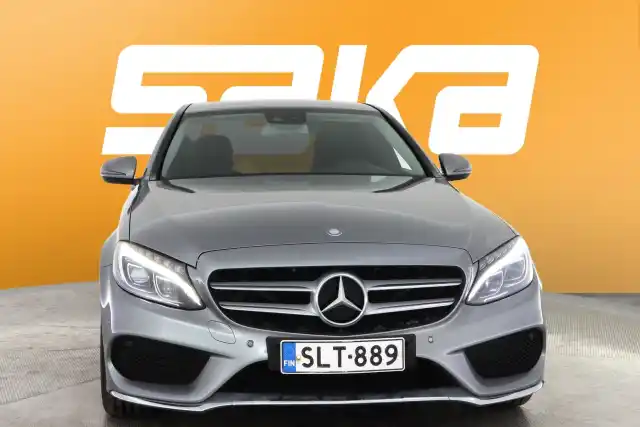 Harmaa Sedan, Mercedes-Benz C – SLT-889