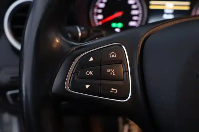 Harmaa Farmari, Mercedes-Benz C – SLU-490