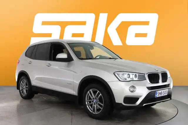 Harmaa Maastoauto, BMW X3 – SMB-300