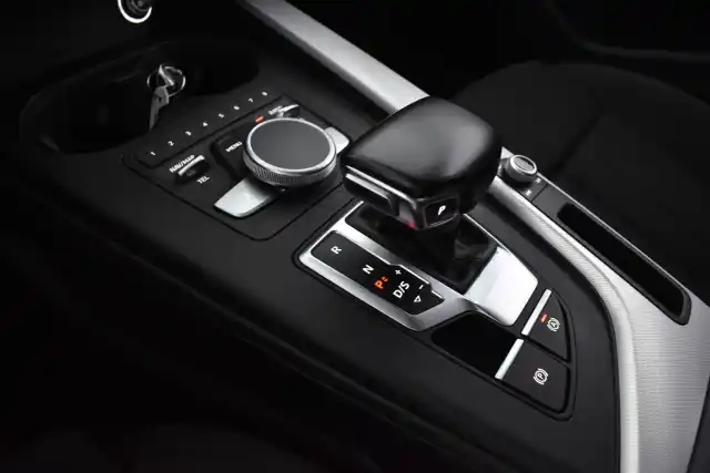 Valkoinen Farmari, Audi A4 – SMB-647