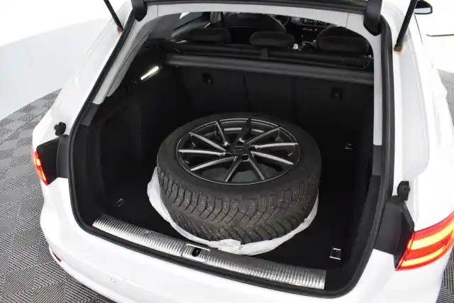 Valkoinen Farmari, Audi A4 – SMB-647
