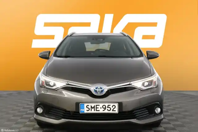 Harmaa Farmari, Toyota Auris – SME-952