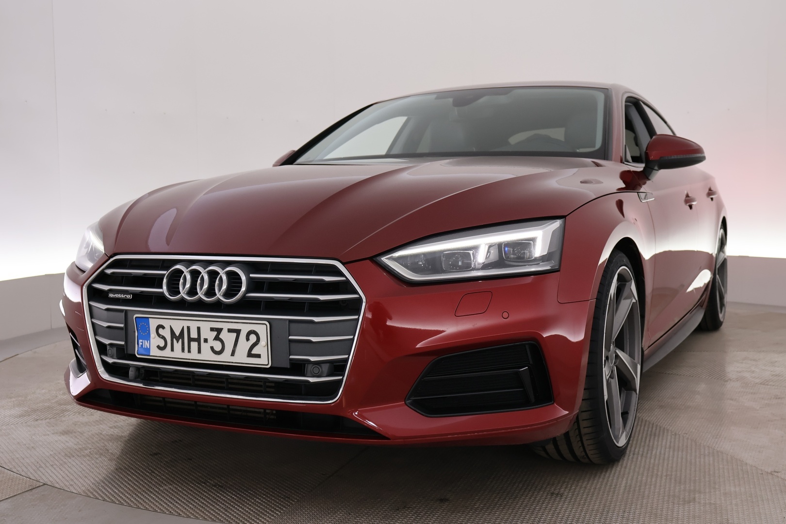 Punainen Viistoperä, Audi A5 – SMH-372