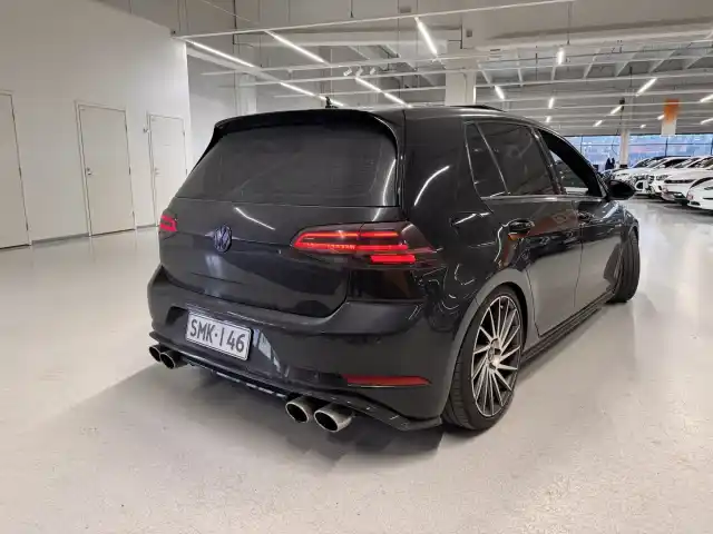Musta Viistoperä, Volkswagen Golf – SMK-146