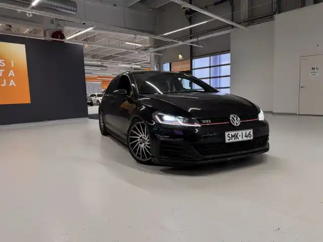 Musta Viistoperä, Volkswagen Golf – SMK-146