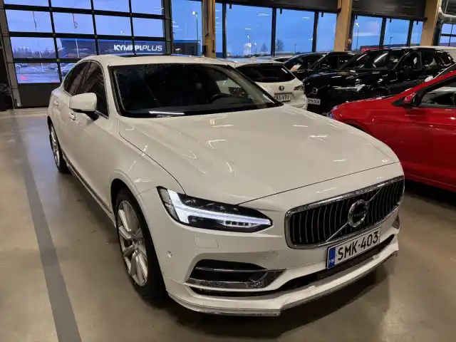 Valkoinen Sedan, Volvo S90 – SMK-403