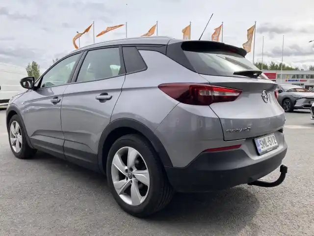 Harmaa Maastoauto, Opel Grandland X – SML-512