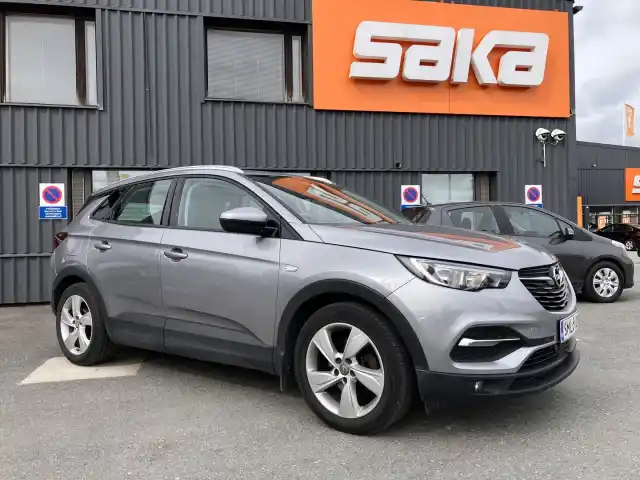 Harmaa Maastoauto, Opel Grandland X – SML-512