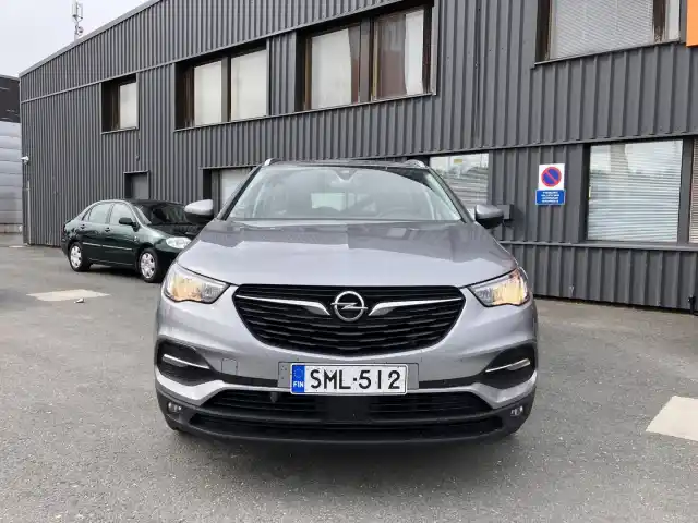 Harmaa Maastoauto, Opel Grandland X – SML-512