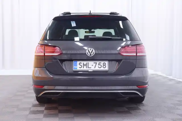 Harmaa Farmari, Volkswagen Golf – SML-758