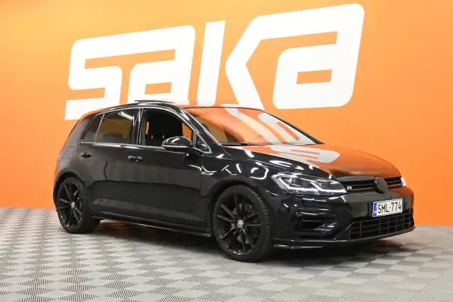 Musta Viistoperä, Volkswagen Golf – SML-774