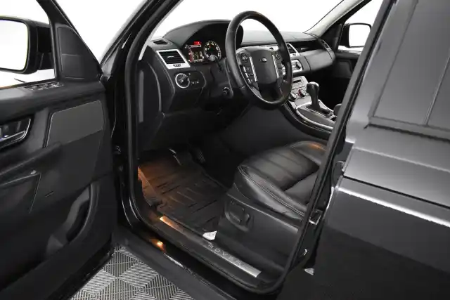 Musta Maastoauto, Land Rover Range Rover Sport – SMM-106