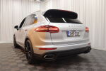 Harmaa Maastoauto, Porsche Cayenne – SMO-558, kuva 7