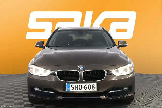 Ruskea Farmari, BMW 320 – SMO-608
