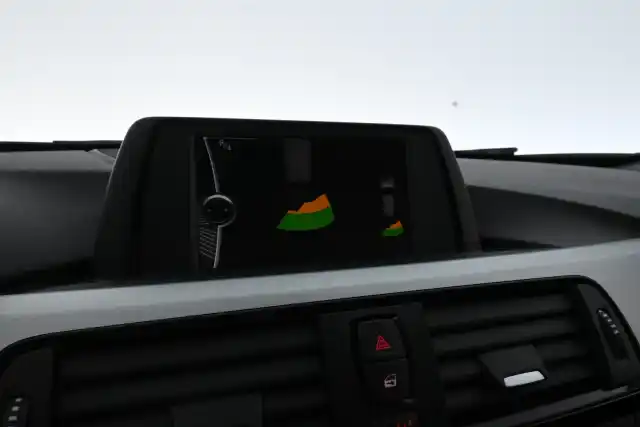 Ruskea Farmari, BMW 320 – SMO-608