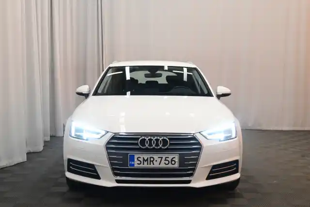 Valkoinen Farmari, Audi A4 – SMR-756