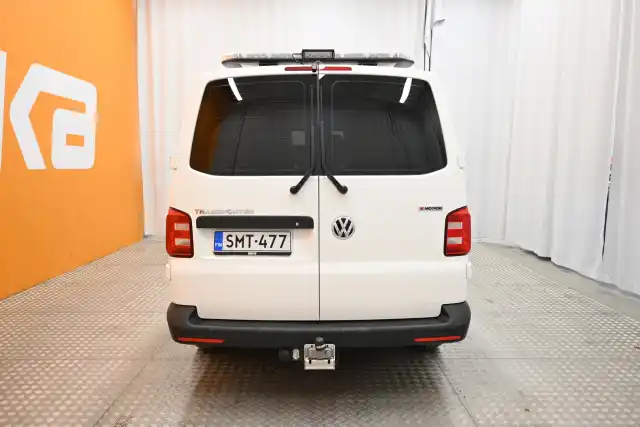 Valkoinen Pakettiauto, Volkswagen Transporter – SMT-477