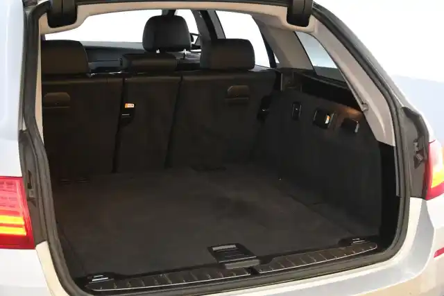 Hopea Farmari, BMW 520 – SMV-237