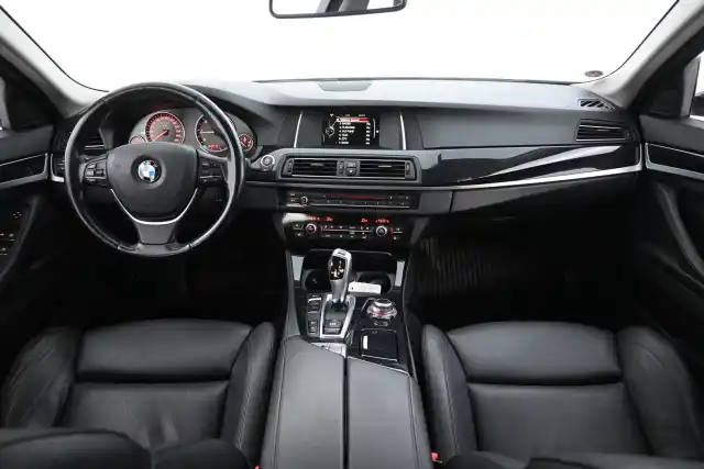 Hopea Farmari, BMW 520 – SMV-237