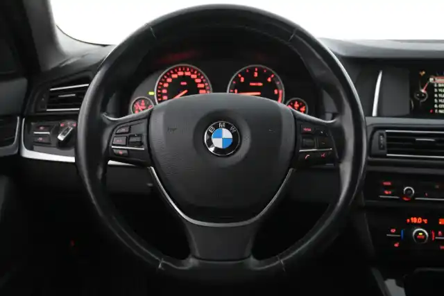 Hopea Farmari, BMW 520 – SMV-237