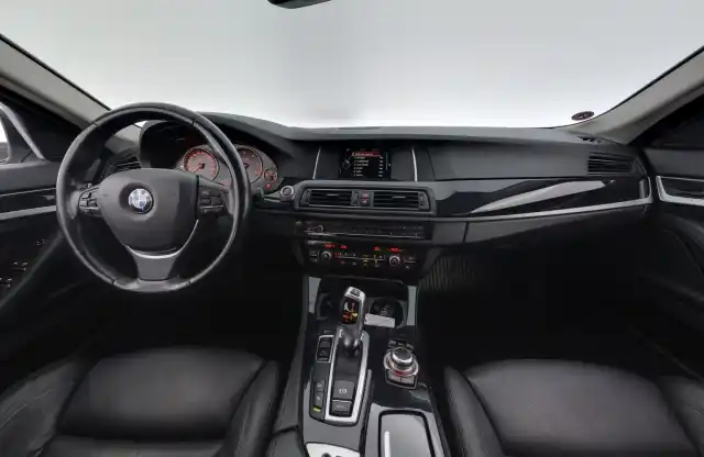 Hopea Farmari, BMW 520 – SMV-237