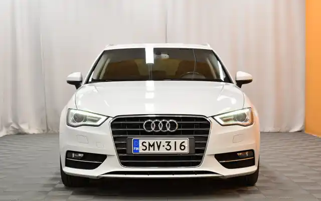 Valkoinen Viistoperä, Audi A3 – SMV-316