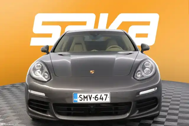 Harmaa Viistoperä, Porsche Panamera – SMV-647