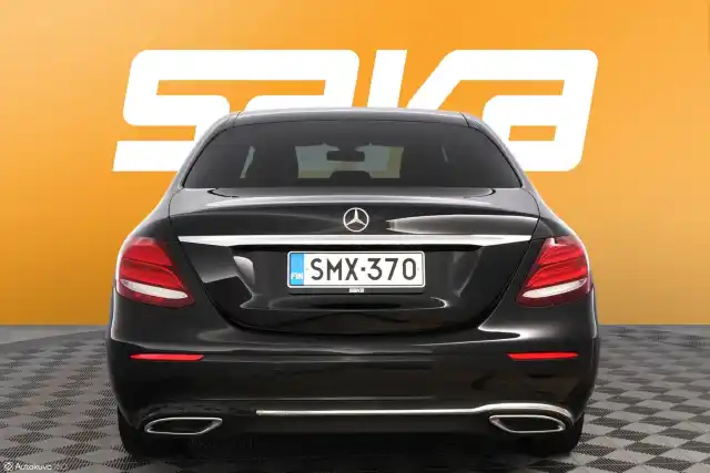 Musta Sedan, Mercedes-Benz E – SMX-370