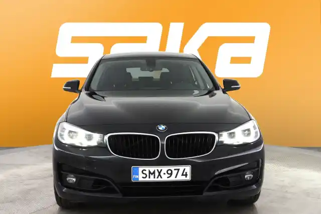 Musta Sedan, BMW 320 Gran Turismo – SMX-974