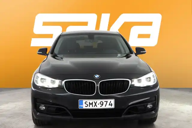 Musta Sedan, BMW 320 Gran Turismo – SMX-974