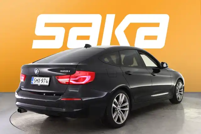 Musta Sedan, BMW 320 Gran Turismo – SMX-974