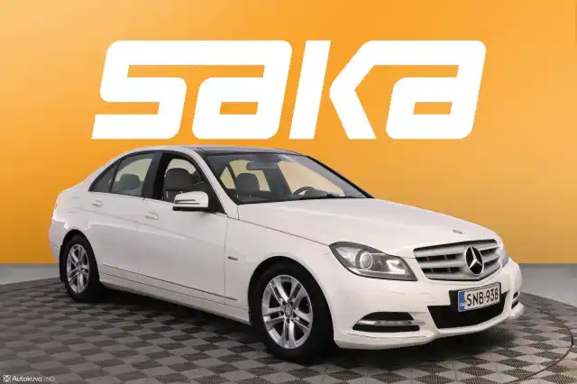 Valkoinen Sedan, Mercedes-Benz C – SNB-938