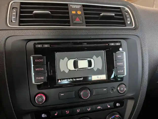 Musta Sedan, Volkswagen Jetta – SNJ-116