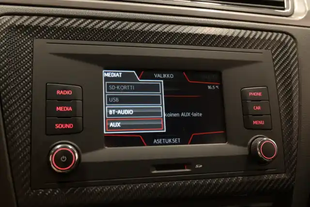Beige Sedan, Seat Toledo – SNK-178